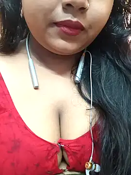 Snapshot of Sophiaboudi chatting on January 17, 5:51 pm Sophiaboudi online show from January 17, 5:51 pm