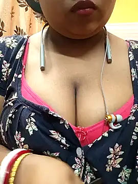 Snapshot of Sophiaboudi chatting on January 20, 6:10 pm Sophiaboudi online show from January 20, 6:10 pm