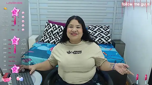 Snapshot of evelin_zaens chatting on February 26, 4:36 am evelin zaens online show from February 26, 4:36 am