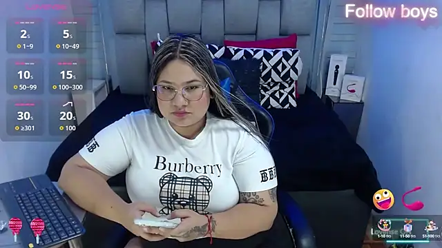 Snapshot of evelin_zaens chatting on October 3, 5:15 am evelin zaens online show from October 3, 5:15 am