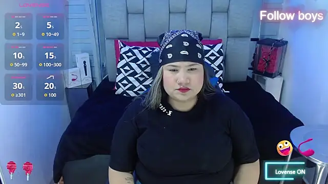 Snapshot of evelin_zaens chatting on October 19, 4:57 am evelin zaens online show from October 19, 4:57 am