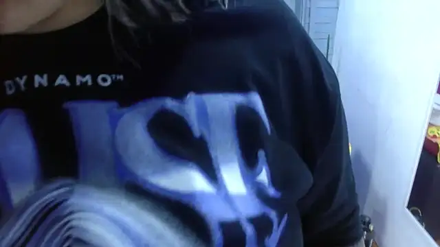 evelin zaens online show from April 12, 4:28 am