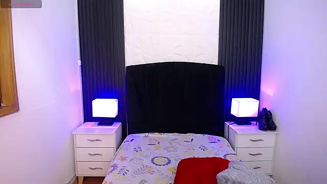 alicia moom online show from February 26, 6:54 pm