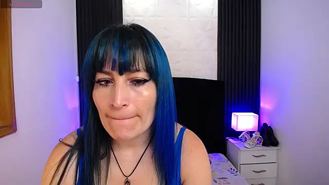 alicia moom online show from February 27, 7:04 pm