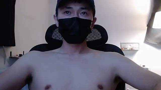 Snapshot of twbobo00715 chatting on December 10, 1:32 am twbobo00715 online show from December 10, 1:32 am