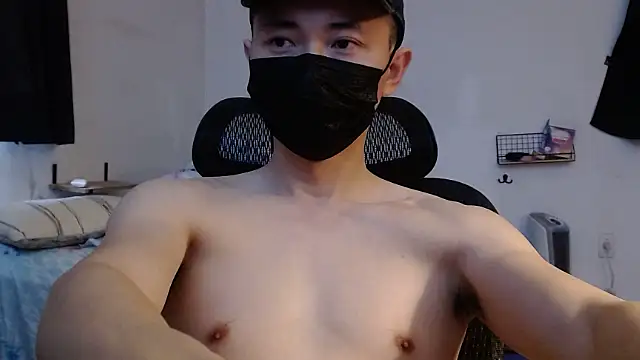 Snapshot of twbobo00715 chatting on December 25, 5:15 pm twbobo00715 online show from December 25, 5:15 pm