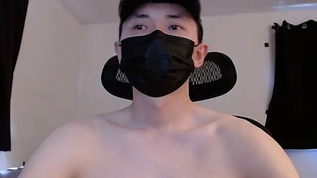 Snapshot of twbobo00715 chatting on February 22, 5:35 pm twbobo00715 online show from February 22, 5:35 pm