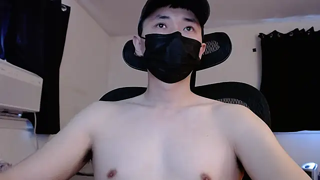 Snapshot of twbobo00715 chatting on February 24, 4:58 pm twbobo00715 online show from February 24, 4:58 pm