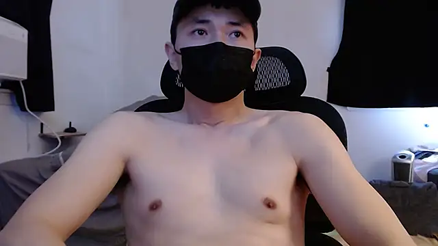 Snapshot of twbobo00715 chatting on February 28, 6:31 pm twbobo00715 online show from February 28, 6:31 pm