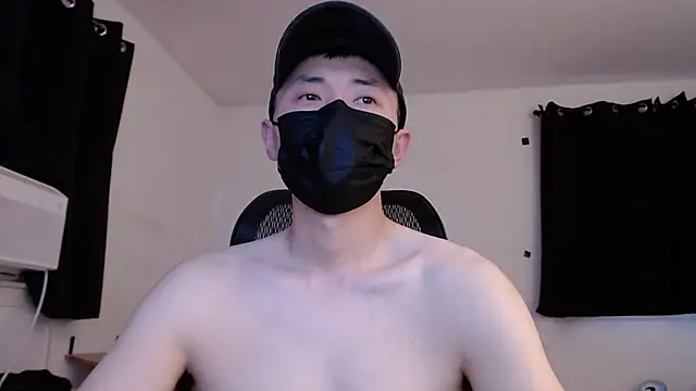 Snapshot of twbobo00715 chatting on October 31, 9:27 pm twbobo00715 online show from October 31, 9:27 pm