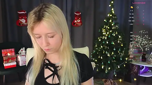 Snapshot of Arveni chatting on December 6, 6:50 pm Arveni online show from December 6, 6:50 pm