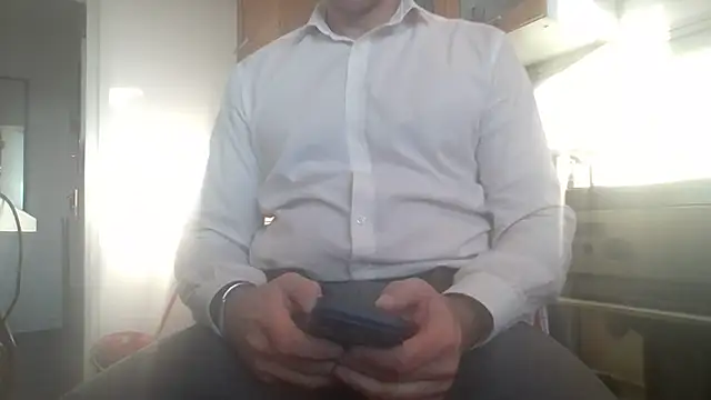 jouet75 online show from March 19, 4:44 pm