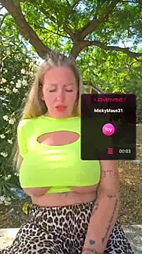 Snapshot of Jassy_Foxy chatting on June 26, 4:22 pm Jassy Foxy online show from June 26, 4:22 pm