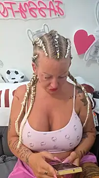 Snapshot of Jassy_Foxy chatting on July 7, 4:15 am Jassy Foxy online show from July 7, 4:15 am