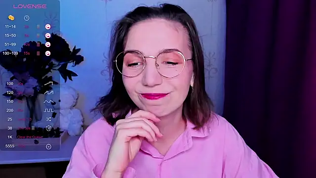 KindHazelHere  online show from March 10, 6:02 pm