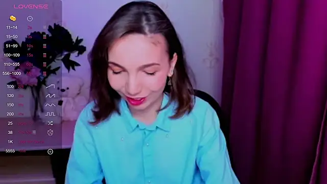 KindHazelHere  online show from May 29, 1:25 am