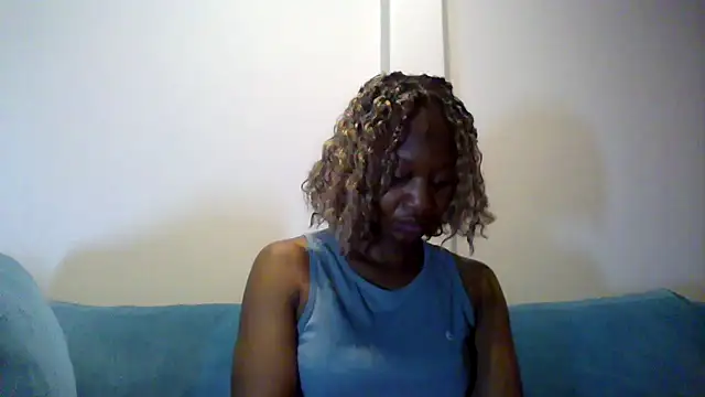 Snapshot of Hardnipples8 chatting on May 19, 3:13 am Hardnipples8 online show from May 19, 3:13 am