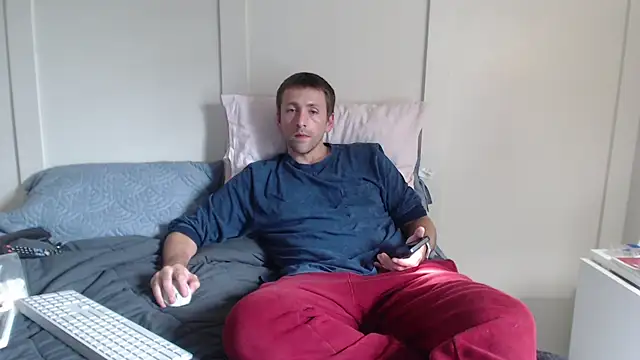 Snapshot of Bimmer7171 chatting on July 18, 10:02 pm Bimmer7171 online show from July 18, 10:02 pm