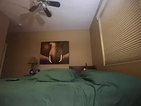 Bwcjoshbanks online show from November 12, 10:20 pm