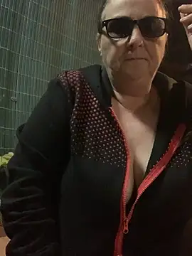 eroticjessitop online show from March 22, 8:04 pm