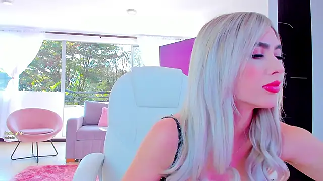 Sophi Jonnes online show from January 21, 1:00 pm