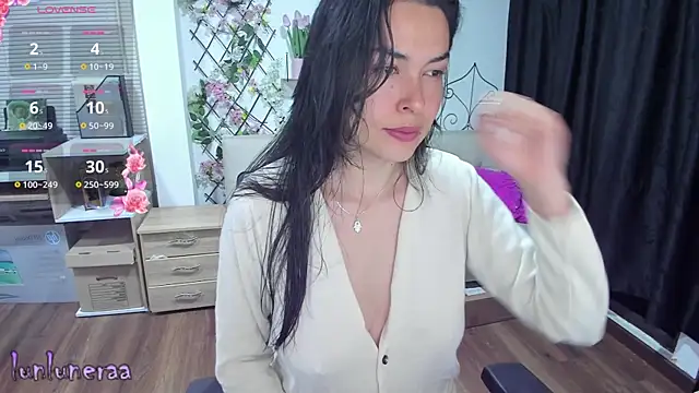 Snapshot of Lunlunera chatting on March 13, 4:38 am Lunlunera online show from March 13, 4:38 am