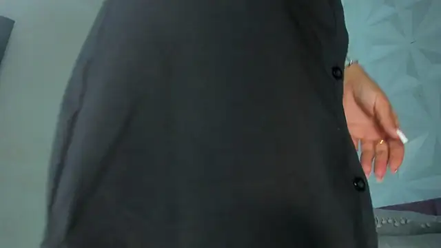 Snapshot of Hellen_Sky chatting on February 10, 7:18 pm Hellen Sky online show from February 10, 7:18 pm