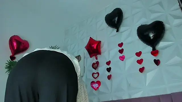 Hellen Sky online show from March 27, 7:02 pm