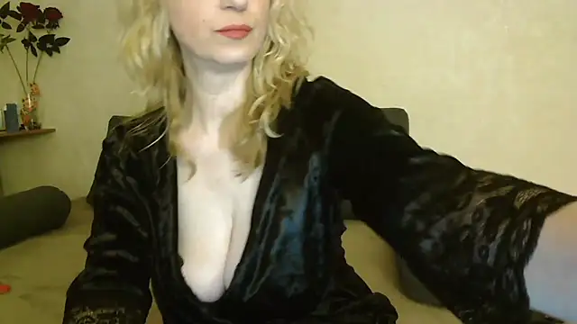 Natasha Nannette online show from November 21, 7:34 pm