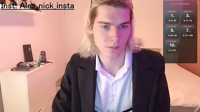 Snapshot of Alex_Nick_ chatting on February 18, 8:03 pm Alex Nick online show from February 18, 8:03 pm