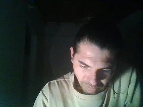 Snapshot of Manguerozotv chatting on April 29, 2:15 am Manguerozotv online show from April 29, 2:15 am