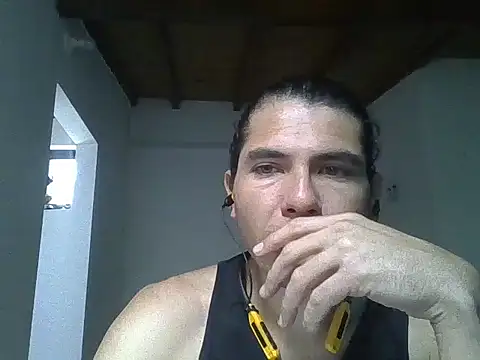 Snapshot of Manguerozotv chatting on May 11, 2:45 pm Manguerozotv online show from May 11, 2:45 pm