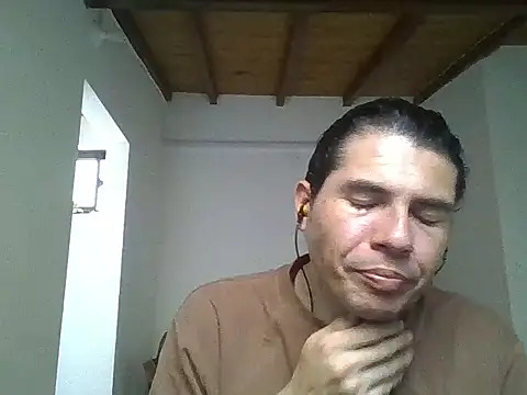 Snapshot of Manguerozotv chatting on May 13, 9:00 pm Manguerozotv online show from May 13, 9:00 pm