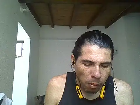 Snapshot of Manguerozotv chatting on May 18, 6:03 pm Manguerozotv online show from May 18, 6:03 pm