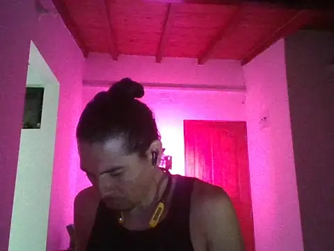 Snapshot of Manguerozotv chatting on May 19, 3:57 am Manguerozotv online show from May 19, 3:57 am