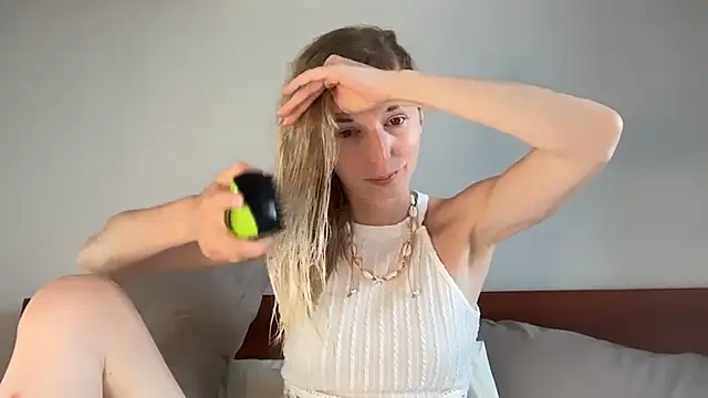 Snapshot of ivankai_ chatting on March 2, 11:06 am ivankai online show from March 2, 11:06 am