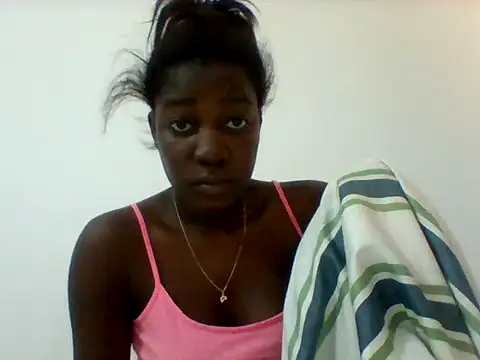 Snapshot of Alessandrajenna chatting on February 6, 6:29 am Alessandrajenna online show from February 6, 6:29 am