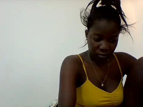 Snapshot of Alessandrajenna chatting on February 18, 7:26 am Alessandrajenna online show from February 18, 7:26 am