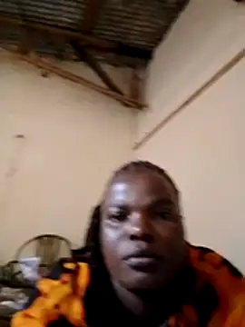 Snapshot of pretty-donna chatting on February 14, 11:40 am pretty-donna online show from February 14, 11:40 am