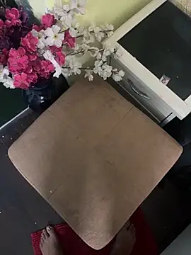 Snapshot of yourheroforfun chatting on October 6, 6:27 pm yourheroforfun online show from October 6, 6:27 pm