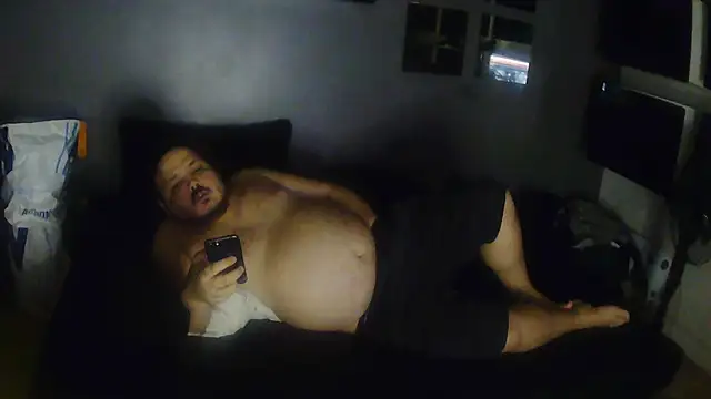 Snapshot of Bebemickey75 chatting on November 2, 12:13 am Bebemickey75 online show from November 2, 12:13 am