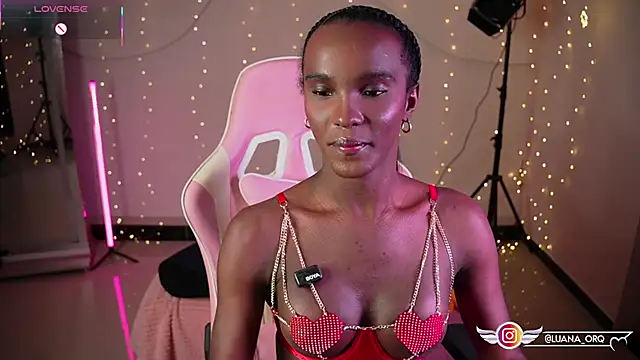 LuanaRisque online show from July 3, 3:02 am