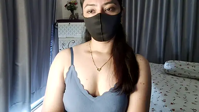 Snapshot of Sima--Roy chatting on April 6, 7:53 am Sima--Roy online show from April 6, 7:53 am