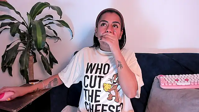 im amber online show from October 23, 2:05 pm