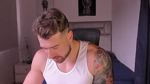 paul rogerr online show from December 2, 1:28 pm