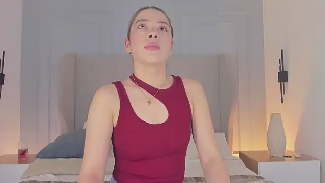 chloe d online show from April 2, 12:25 pm