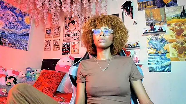 Cristal Jonasxh online show from May 8, 1:55 am