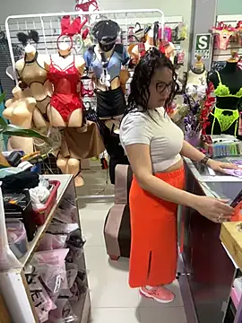 ROSALIALUCY online show from January 15, 2:35 pm