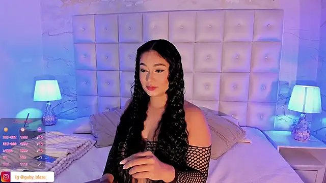 Snapshot of Gaby_Blaze chatting on December 3, 8:17 pm Gaby Blaze online show from December 3, 8:17 pm