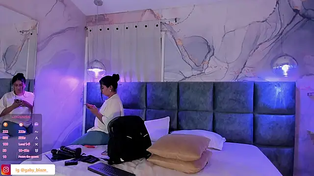 Snapshot of Gaby_Blaze chatting on December 10, 11:51 pm Gaby Blaze online show from December 10, 11:51 pm